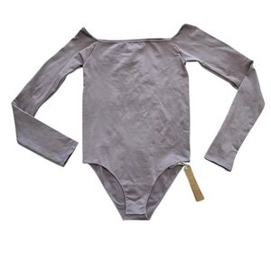 SKIMS ESSENTIAL OFF THE SHOULDER BODYSUIT Top Shirt Zinc Small Medium NWT